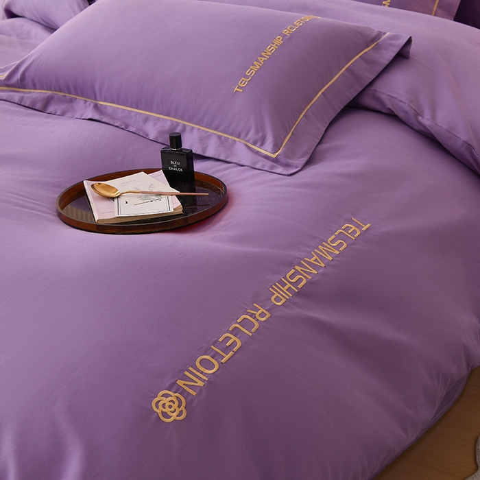 91家纺网 家纺一手货源 找家纺 宇彬家纺 2025直播热新款13374全棉母婴级压线纯色刺绣四件套全棉贡缎新疆长绒字母款轻奢 山茶-典雅紫