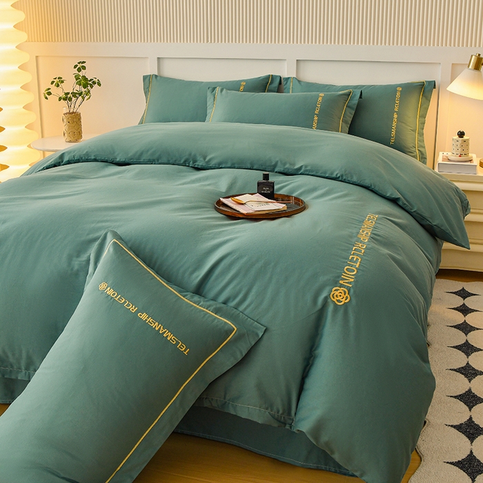 91家纺网 家纺一手货源 找家纺 宇彬家纺 2025直播热新款13374全棉母婴级压线纯色刺绣四件套全棉贡缎新疆长绒字母款轻奢 山茶-摩卡绿