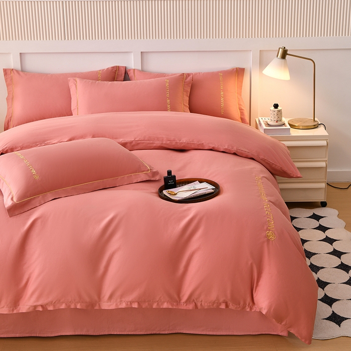 91家纺网 家纺一手货源 找家纺 宇彬家纺 2025直播热新款13374全棉母婴级压线纯色刺绣四件套全棉贡缎新疆长绒字母款轻奢 山茶-奶油粉