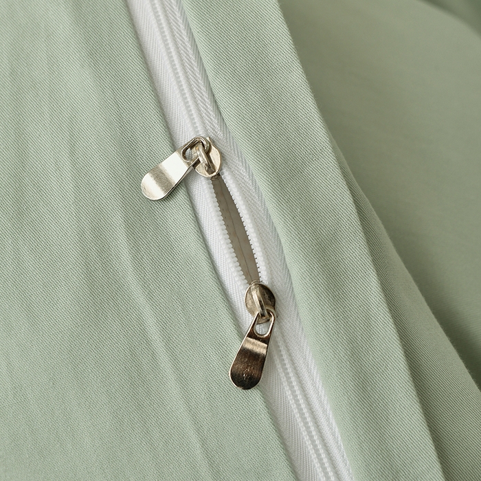 91家纺网 家纺一手货源 找家纺 宇彬家纺 2025直播热新款13374全棉母婴级压线纯色刺绣四件套全棉贡缎新疆长绒字母款轻奢 山茶-炫彩绿