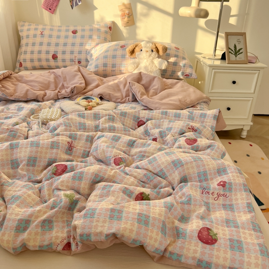 91家纺网 家纺一手货源 找家纺 韩巢家纺 2025新款A类云感双层纱夏被夏凉被空调被薄被子空调被 草莓格