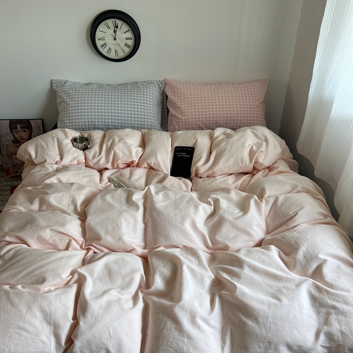 91家纺网 家纺一手货源 找家纺 蜜宿 2025新款全棉纯棉人字纹四件套-白桃卷卷 白桃卷卷（蓝小格混搭粉小格）