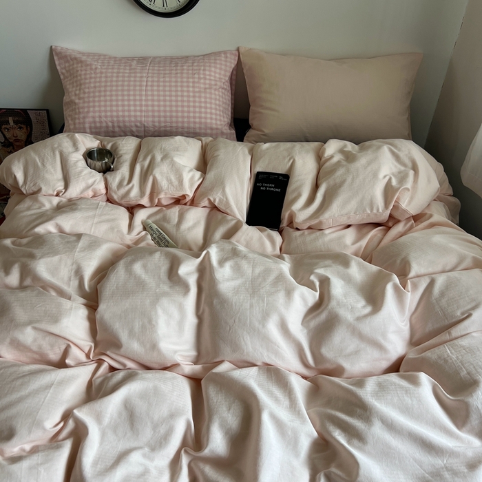 91家纺网 家纺一手货源 找家纺 蜜宿 2025新款全棉纯棉人字纹四件套-白桃卷卷 白桃卷卷（桃粉混搭粉小格）