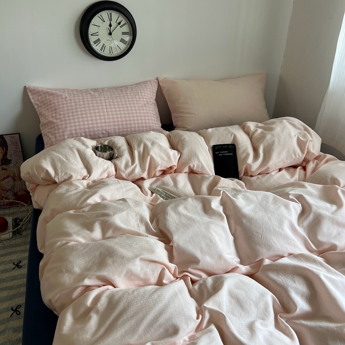 91家纺网 家纺一手货源 找家纺 蜜宿 2025新款全棉纯棉人字纹四件套-白桃卷卷 白桃卷卷（桃粉混搭粉小格）