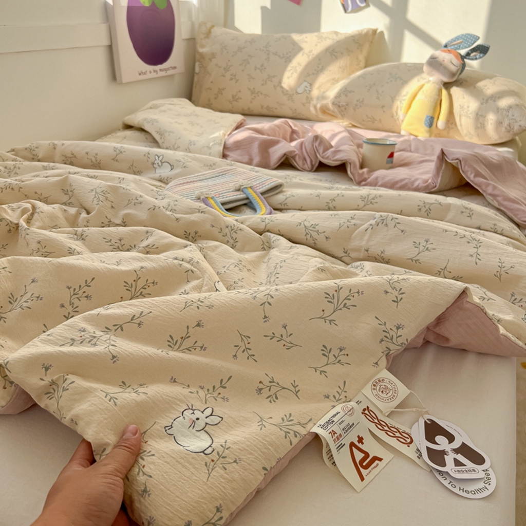 91家纺网 家纺一手货源 找家纺 韩巢家纺 2025新款A类云感双层纱夏被夏凉被空调被薄被子空调被 兔兔密语