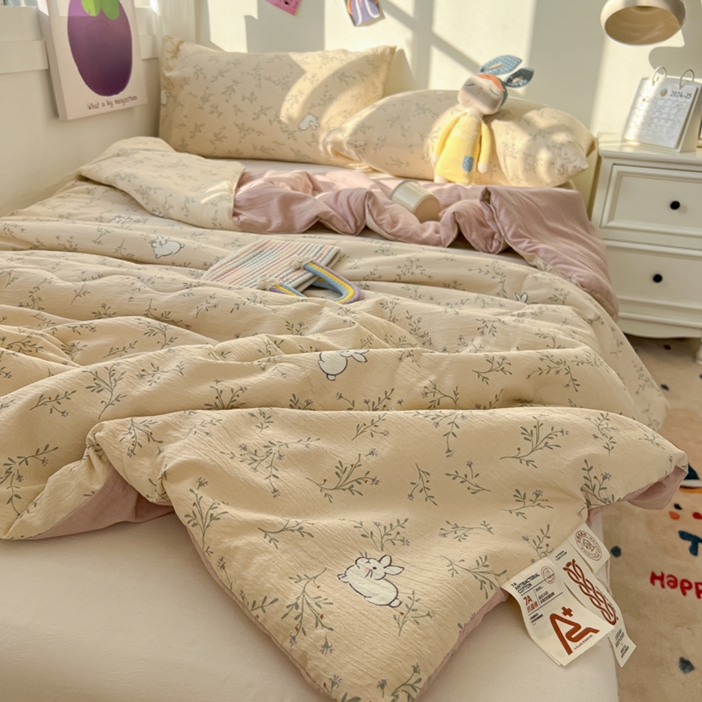 91家纺网 家纺一手货源 找家纺 韩巢家纺 2025新款A类云感双层纱夏被夏凉被空调被薄被子空调被 兔兔密语