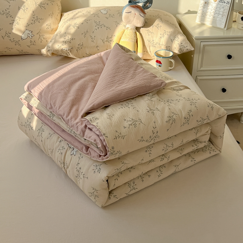 91家纺网 家纺一手货源 找家纺 韩巢家纺 2025新款A类云感双层纱夏被夏凉被空调被薄被子空调被 兔兔密语