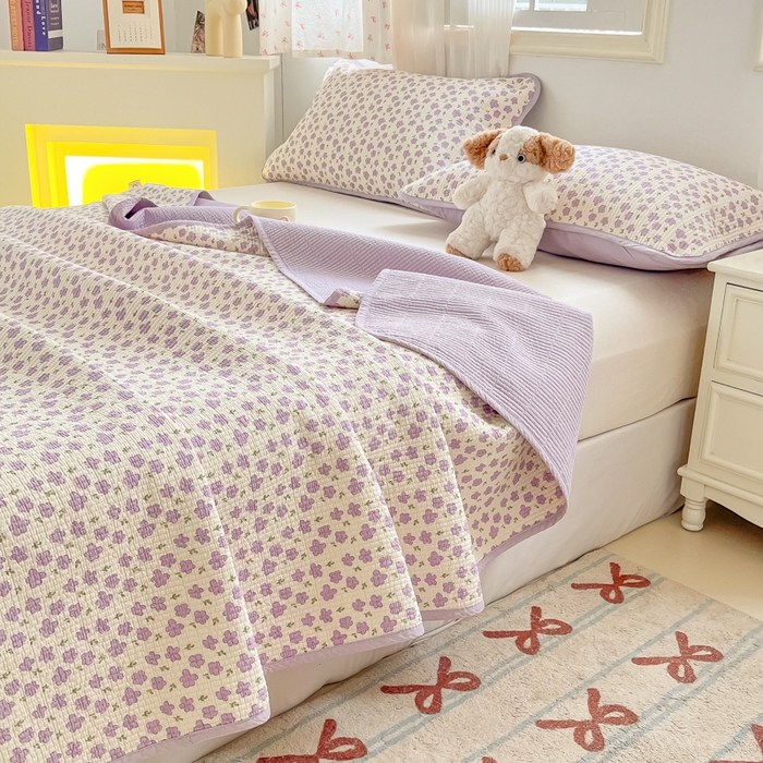 91家纺网 家纺一手货源 找家纺 慕晨 2025新款酵素砂洗双面全棉纯棉棉花单床盖 床盖单件-场景一 丁香花