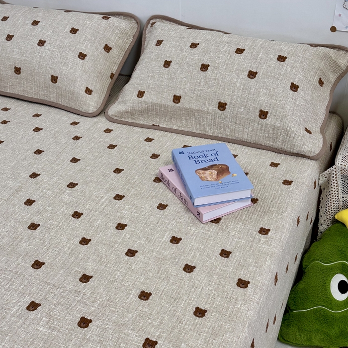 91家纺网 家纺一手货源 找家纺 慕晨 2025新款酵素砂洗双面全棉纯棉棉花单床盖 床盖单件-场景二 美拉德小熊