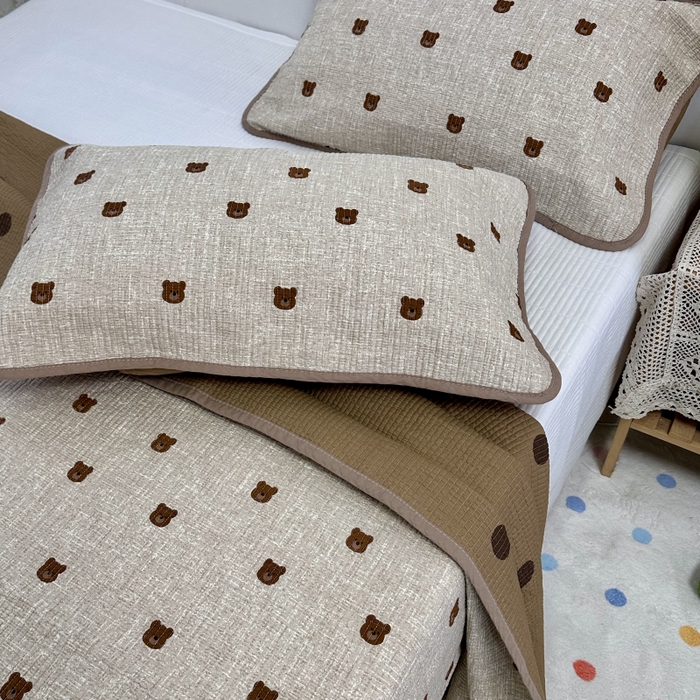 91家纺网 家纺一手货源 找家纺 慕晨 2025新款酵素砂洗双面全棉纯棉棉花单床盖 床盖单件-场景二 美拉德小熊