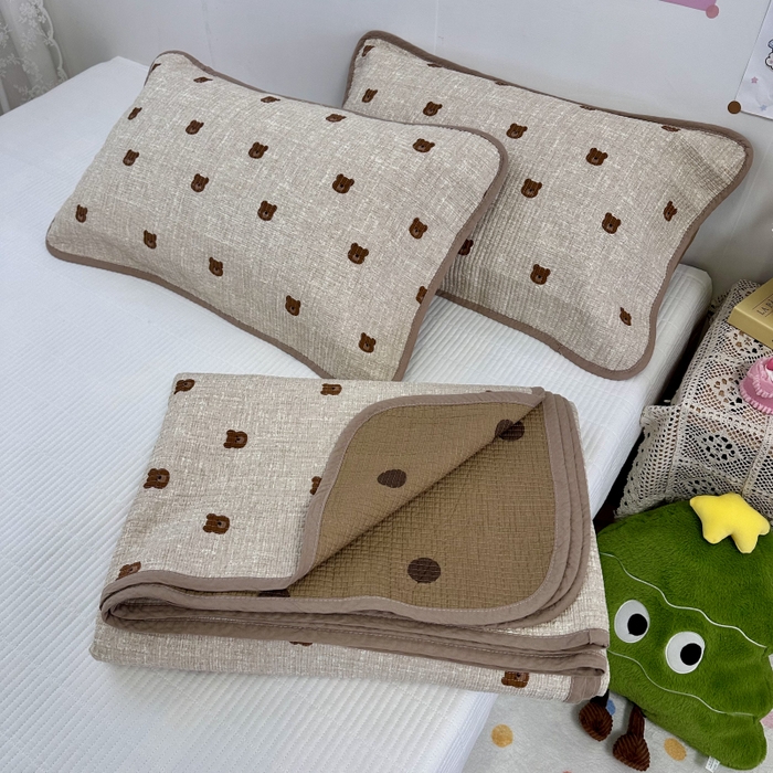 91家纺网 家纺一手货源 找家纺 慕晨 2025新款酵素砂洗双面全棉纯棉棉花单床盖 床盖单件-场景二 美拉德小熊