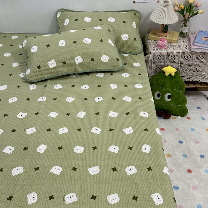 91家纺网 家纺一手货源 找家纺 慕晨 2025新款酵素砂洗双面全棉纯棉棉花单床盖 床盖单件-场景二 抹茶熊