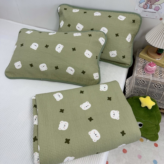 91家纺网 家纺一手货源 找家纺 慕晨 2025新款酵素砂洗双面全棉纯棉棉花单床盖 床盖单件-场景二 抹茶熊