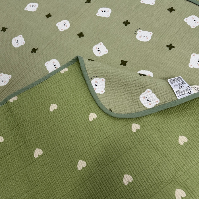 91家纺网 家纺一手货源 找家纺 慕晨 2025新款酵素砂洗双面全棉纯棉棉花单床盖 床盖单件-场景二 抹茶熊