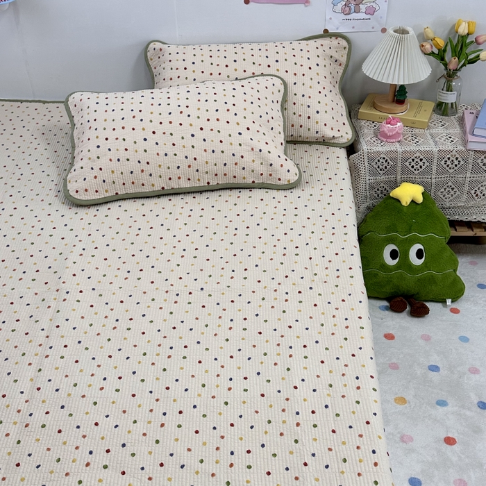 91家纺网 家纺一手货源 找家纺 慕晨 2025新款酵素砂洗双面全棉纯棉棉花单床盖 床盖单件-场景二 童话波点