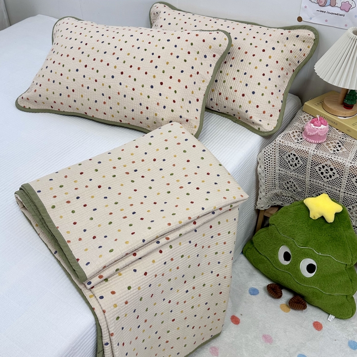 91家纺网 家纺一手货源 找家纺 慕晨 2025新款酵素砂洗双面全棉纯棉棉花单床盖 床盖单件-场景二 童话波点