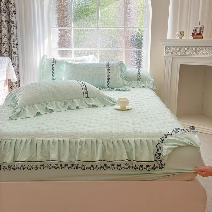 91家纺网 家纺一手货源 找家纺 麒豆豆 2025新款喜芙棉蕾丝夹棉蜜芙蕾床笠 豆蔻绿