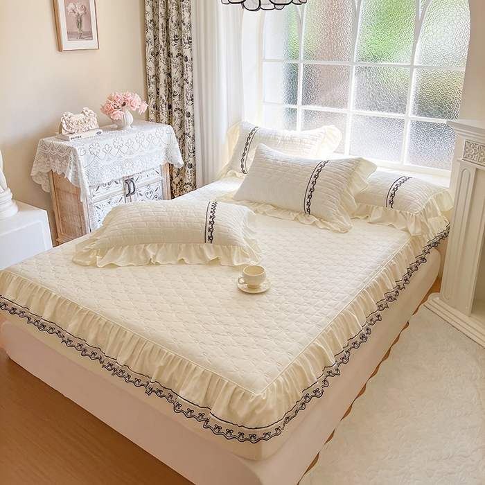 91家纺网 家纺一手货源 找家纺 麒豆豆 2025新款喜芙棉蕾丝夹棉蜜芙蕾床笠 奶油白