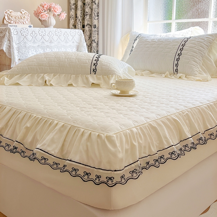 91家纺网 家纺一手货源 找家纺 麒豆豆 2025新款喜芙棉蕾丝夹棉蜜芙蕾床笠 奶油白