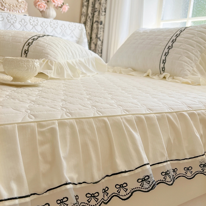 91家纺网 家纺一手货源 找家纺 麒豆豆 2025新款喜芙棉蕾丝夹棉蜜芙蕾床笠 奶油白