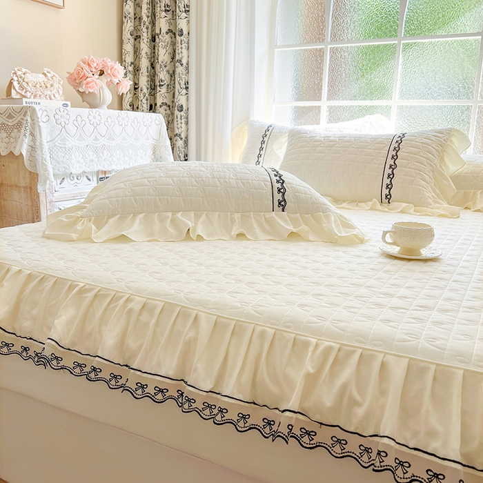 91家纺网 家纺一手货源 找家纺 麒豆豆 2025新款喜芙棉蕾丝夹棉蜜芙蕾床笠 奶油白