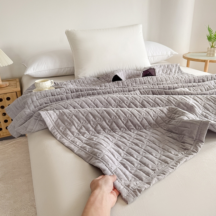 91家纺网 家纺一手货源 找家纺 梓依家纺 2025新款亲肤舒适云沙棉夏被 云沙棉-灰