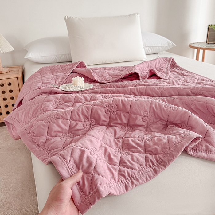 91家纺网 家纺一手货源 找家纺 梓依家纺 2025新款亲肤舒适水洗棉夏被 水洗棉-粉紫