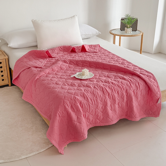 91家纺网 家纺一手货源 找家纺 梓依家纺 2025新款亲肤舒适水洗棉夏被 水洗棉-红