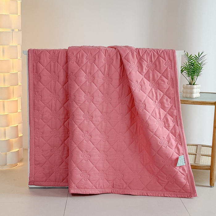 91家纺网 家纺一手货源 找家纺 梓依家纺 2025新款亲肤舒适水洗棉夏被 水洗棉-红