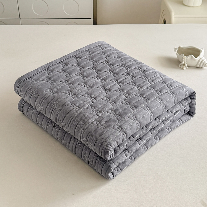 91家纺网 家纺一手货源 找家纺 梓依家纺 2025新款亲肤舒适云沙棉夏被 云沙棉-深灰