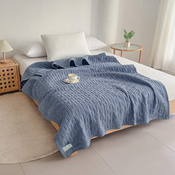 91家纺网 家纺一手货源 找家纺 梓依家纺 2025新款亲肤舒适云沙棉夏被 云沙棉-深蓝