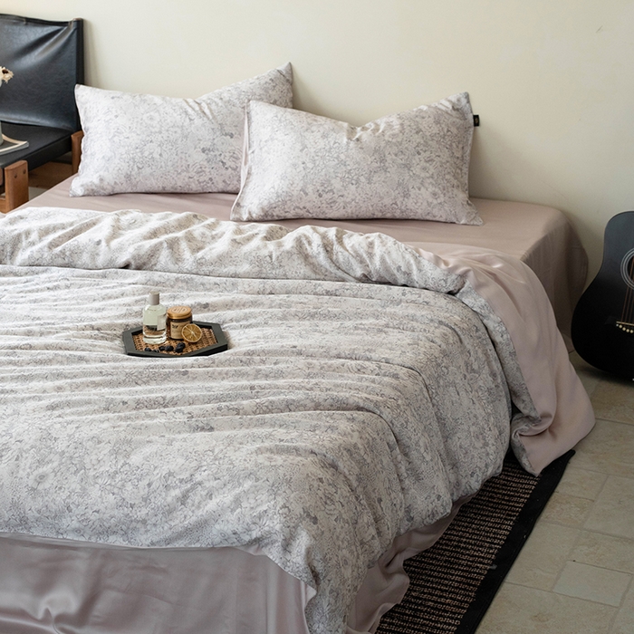 91家纺网 家纺一手货源 找家纺 禾时 2025新款60S兰精天丝数码印花四件套进口莱赛尔床品套件 安夏-灰