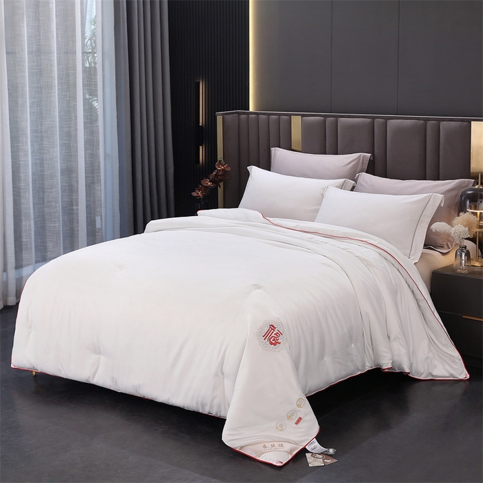 91家纺网 家纺一手货源 找家纺 芭芭棉家纺 2025春夏新款全棉纯棉百福被被子被芯 百福刺绣-白