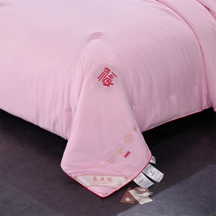 91家纺网 家纺一手货源 找家纺 芭芭棉家纺 2025春夏新款全棉纯棉百福被被子被芯 百福刺绣-粉