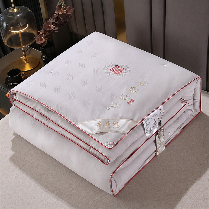 91家纺网 家纺一手货源 找家纺 芭芭棉家纺 2025春夏新款全棉纯棉百福被被子被芯 百福刺绣-灰