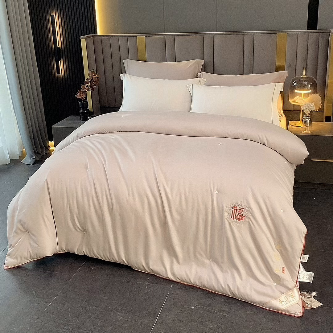 91家纺网 家纺一手货源 找家纺 芭芭棉家纺 2025春夏新款全棉纯棉百福被被子被芯 百福刺绣-灰