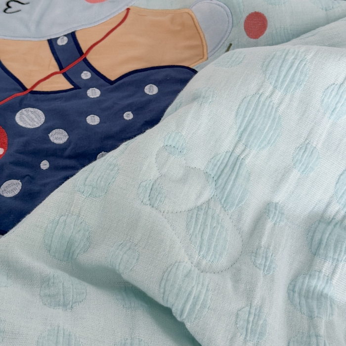 91家纺网 家纺一手货源 找家纺 喜多兔儿童家纺 2025春夏新款小软萌贴布绣纱布被 蓝色软萌小象