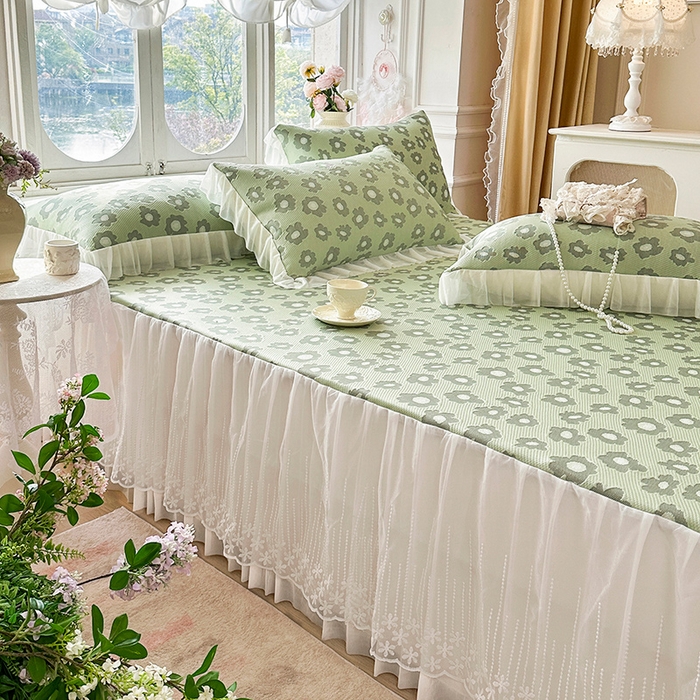 91家纺网 家纺一手货源 找家纺 芷卧 2025新款凉豆豆PE凉感刺绣双层花边床裙款冰豆豆凉席三件套（提供买家秀） 初夏-薄荷绿