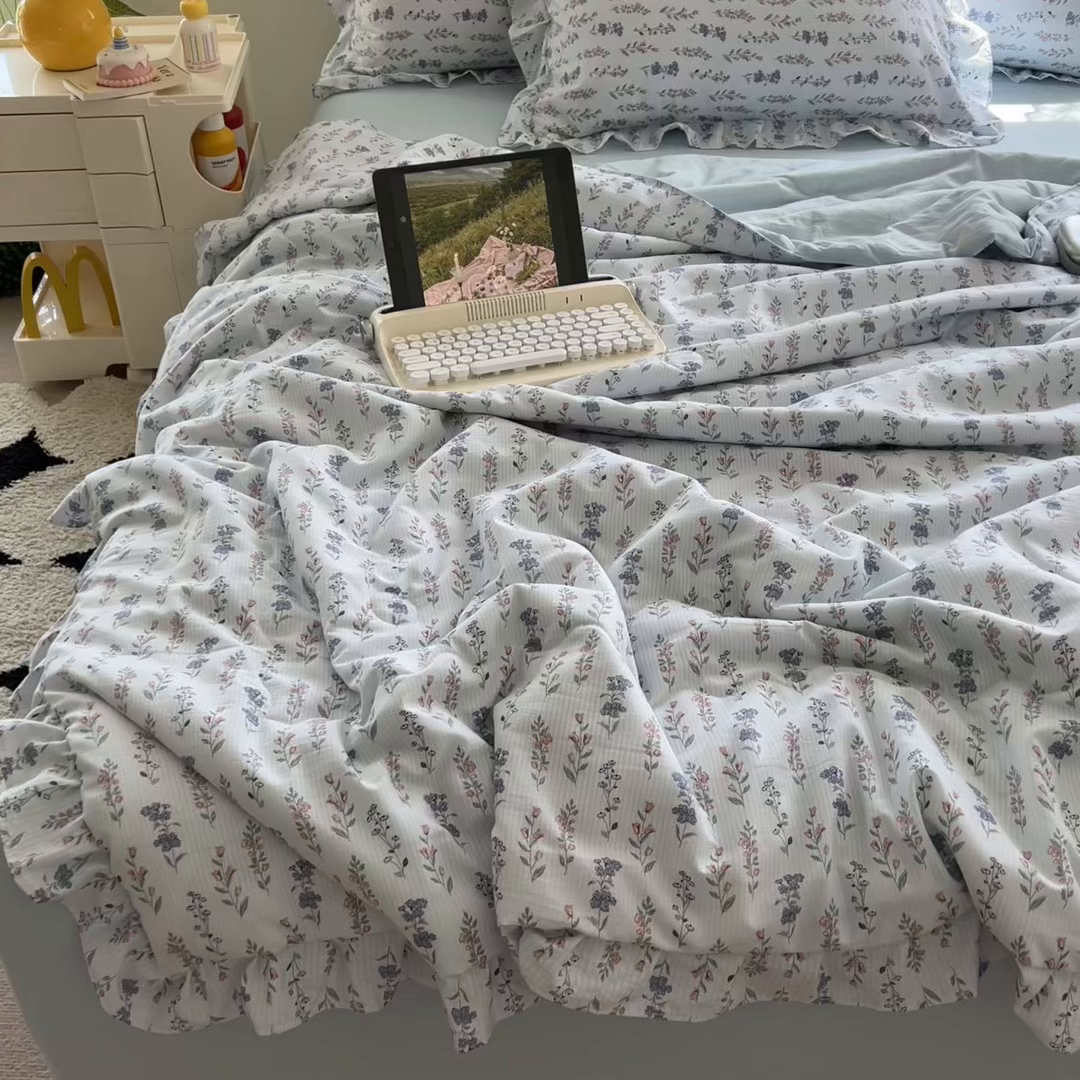 91家纺网 家纺一手货源 找家纺 希丞家居 2025新款小清新泡泡水洗棉夏被夏凉被空调被四件套 夏被-花青