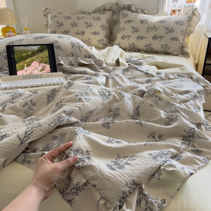 91家纺网 家纺一手货源 找家纺 希丞家居 2025新款小清新泡泡水洗棉夏被夏凉被空调被四件套 夏被-夏槿