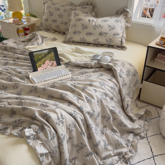 91家纺网 家纺一手货源 找家纺 希丞家居 2025新款小清新泡泡水洗棉夏被夏凉被空调被四件套 夏被-夏槿