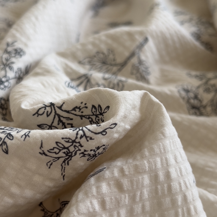 91家纺网 家纺一手货源 找家纺 希丞家居 2025新款小清新泡泡水洗棉夏被夏凉被空调被四件套 夏被-夏槿