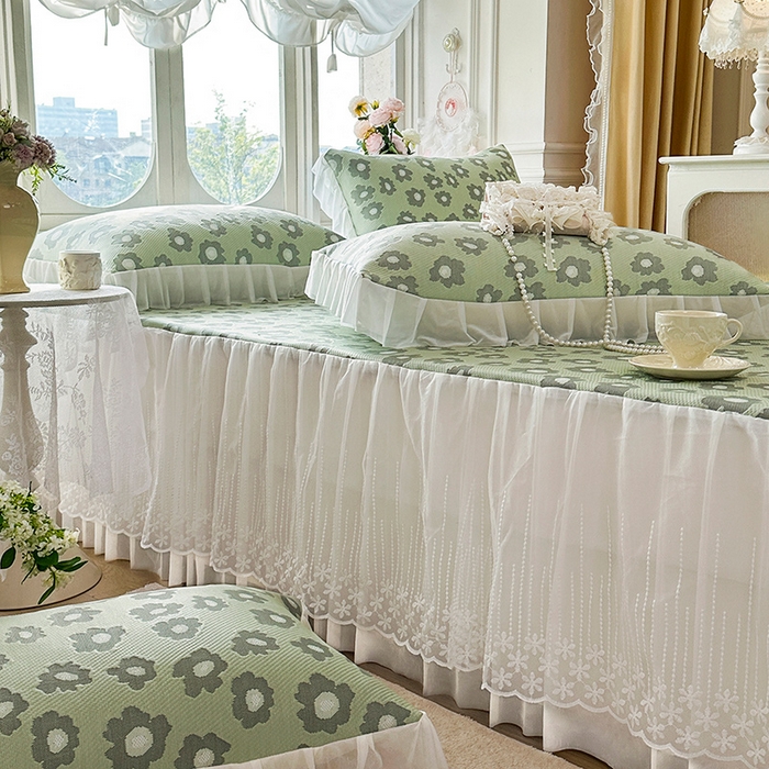 91家纺网 家纺一手货源 找家纺 芷卧 2025新款凉豆豆PE凉感刺绣双层花边床裙款冰豆豆凉席三件套（提供买家秀） 初夏-薄荷绿