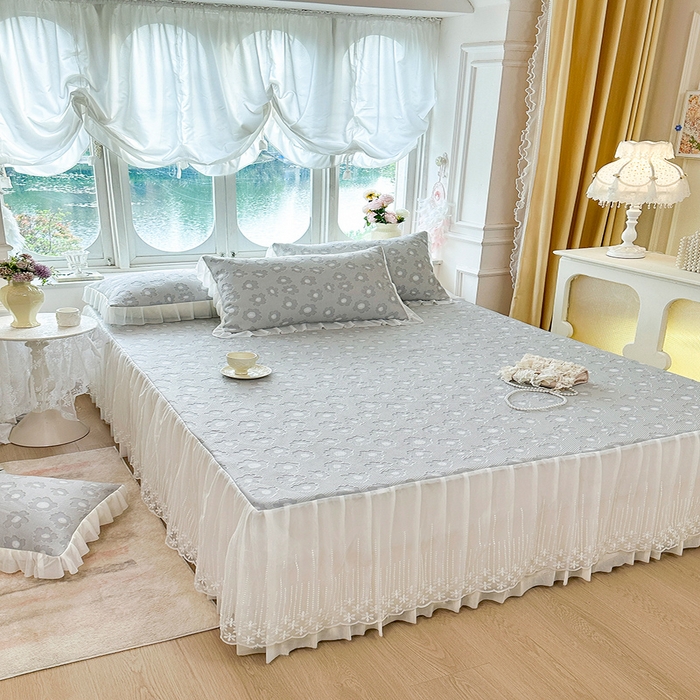 91家纺网 家纺一手货源 找家纺 芷卧 2025新款凉豆豆PE凉感刺绣双层花边床裙款冰豆豆凉席三件套（提供买家秀） 初夏-暮色灰