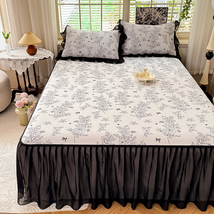 91家纺网 家纺一手货源 找家纺 大麦家纺 2025新款碳光冰丝软席子凉席夏被四件套-床裙款