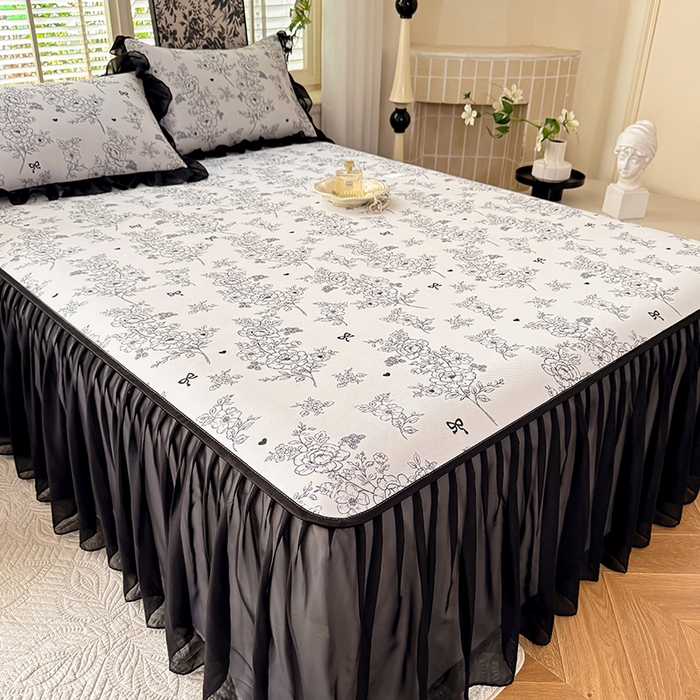 91家纺网 家纺一手货源 找家纺 大麦家纺 2025新款碳光冰丝软席子凉席-床裙款 半夏清风