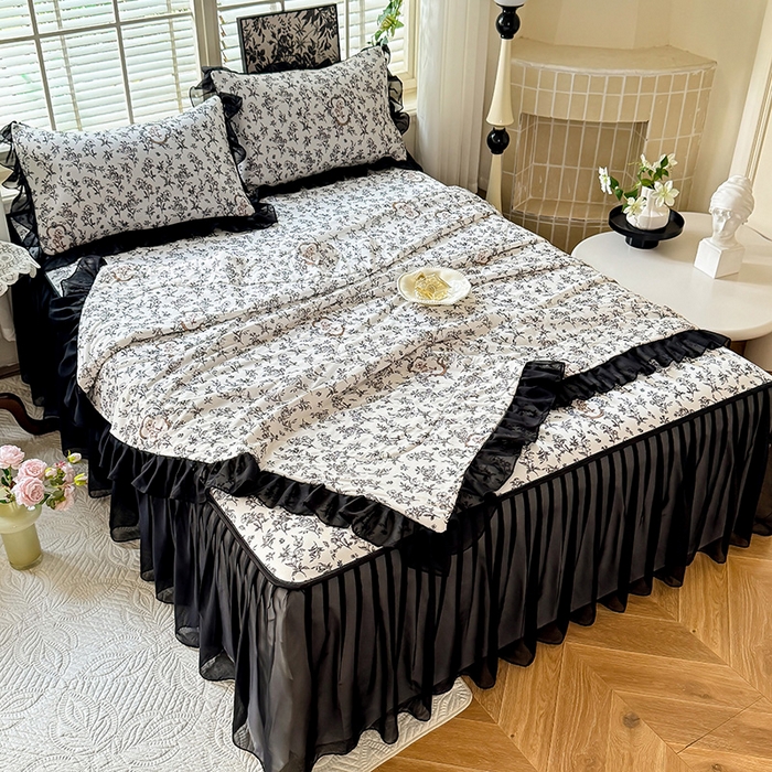 91家纺网 家纺一手货源 找家纺 大麦家纺 2025新款碳光冰丝软席子凉席-床裙款 德拉庄园