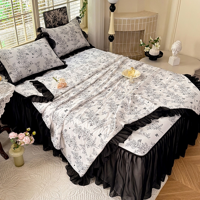 91家纺网 家纺一手货源 找家纺 大麦家纺 2025新款碳光冰丝软席子凉席-床裙款 半夏清风