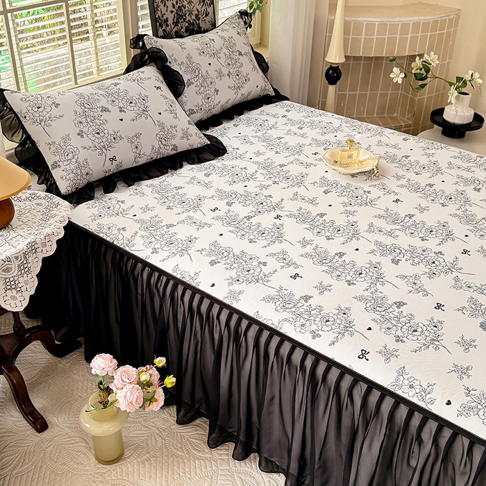 91家纺网 家纺一手货源 找家纺 大麦家纺 2025新款碳光冰丝软席子凉席-床裙款 半夏清风