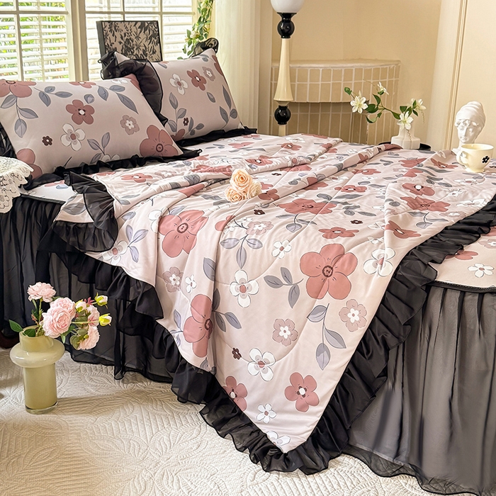 91家纺网 家纺一手货源 找家纺 大麦家纺 2025新款碳光冰丝软席子凉席-床裙款 美姬